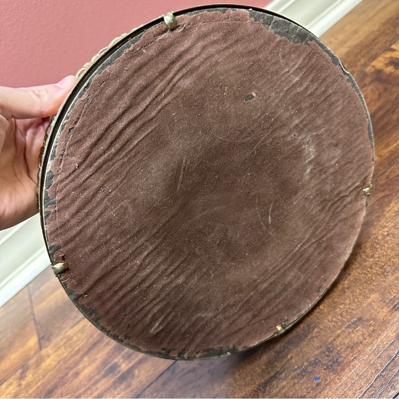 Round silver floral Mirrored Vanity Tray Vintage Hollywood Regency Glam Dresser - Picture 3 of 6